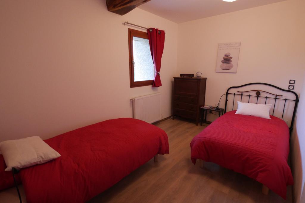 Maison D'Hotes Des 2 Chenes Bessenay Екстериор снимка